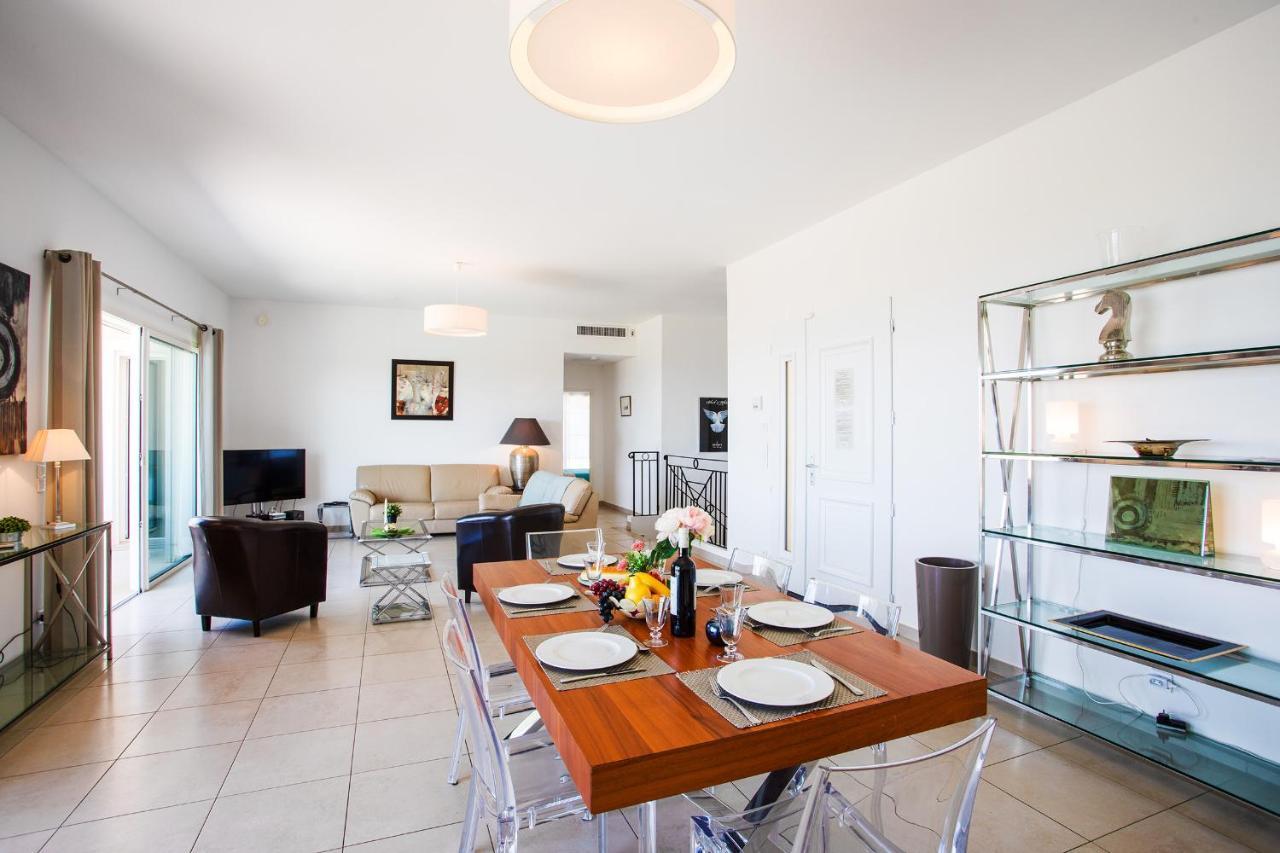 Vinaigrier Hills Vi3086 By Riviera Holiday Homes Nice Bagian luar foto